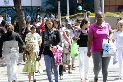 Desemprego cai para 5,1% em dezembro, o menor já registrado