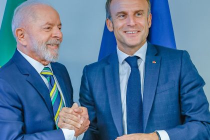 Em telefonema, Lula e Macron conversam sobre Conselho da Paz de Trump
