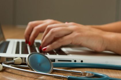 Enamed reforça importância de fiscalizar cursos, dizem especialistas