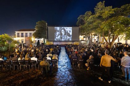 Sessão na praça emociona público da Mostra Tiradentes