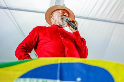 "Trump quer criar nova ONU", diz Lula sobre Conselho de Paz