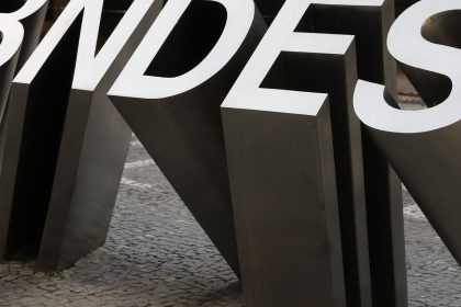 BNDES libera R$ 280 mi para fábrica de bateria da transição energética
