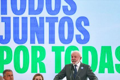 Lula defende que luta contra feminicídio deve ser sobretudo dos homens