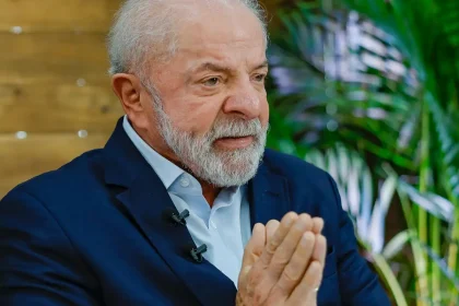 Lula pede mobilização contra "indústria de contar mentiras"