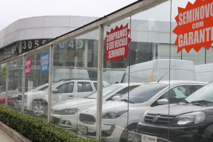 Produção e venda de veículos caem em janeiro, aponta Anfavea