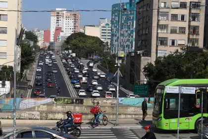 Rodízio de veículos volta a partir desta quinta-feira (19) em SP