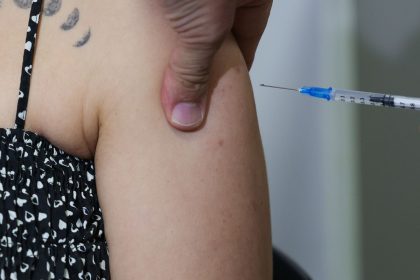 SP começa projeto-piloto de vacinação contra chikungunya em Mirassol
