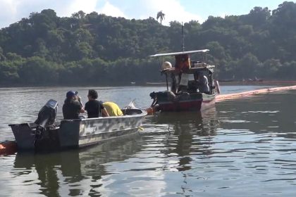 Barreira de cabelo humano ajudará a conter óleo na Baía de Guanabara