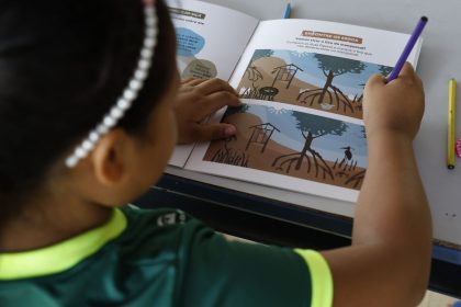 Criança diz a Lula que um "mundo mágico" se abriu ao aprender a ler