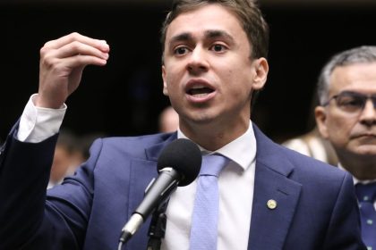 Nikolas Ferreira viajou em jato de Vorcaro na campanha de 2022