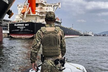 PF faz operação para combater tráfico de drogas no Porto de Santos