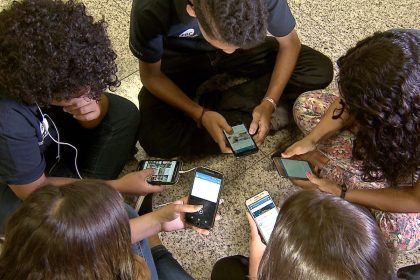 Participação de famílias é desafio do ECA Digital, dizem especialistas