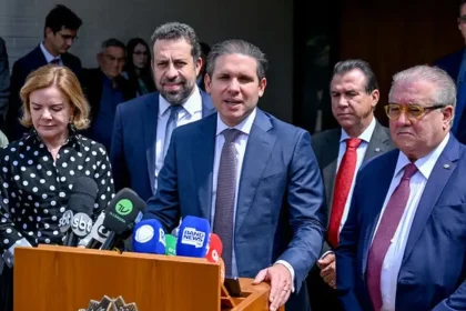 Regulamentação de trabalho por aplicativo deve ser votada em abril
