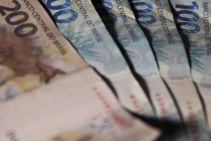 Arrecadação federal bate recorde e soma R$ 325,7 bilhões em janeiro