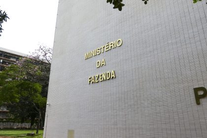 Brasil capta US$ 4,5 bilhões em títulos no mercado internacional