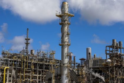 Câmara aprova redução de tributos para indústria química