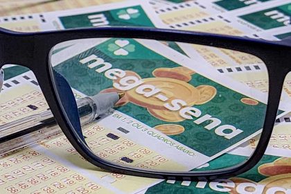 Mega-Sena acumulada sorteia prêmio estimado em R$ 105 milhões