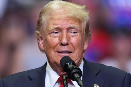 Trump diz que não viu parte racista do vídeo e recusa pedir desculpas