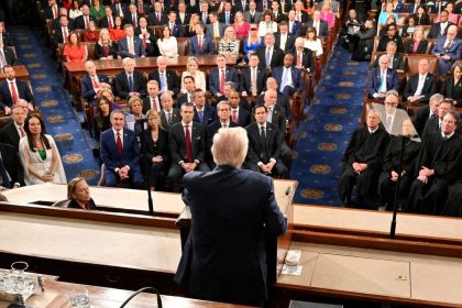 Trump proclama "era de ouro" em discurso sobre estado da União