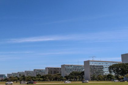 Senado aprova reestruturação de carreiras do serviço público federal