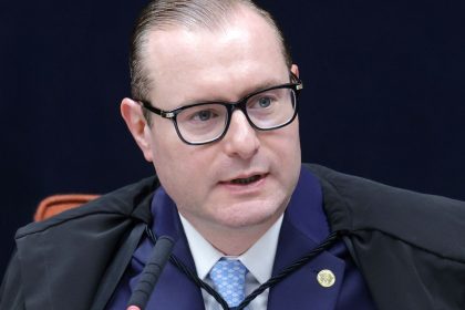 Zanin, do STF, suspende eleição indireta para governo do Rio