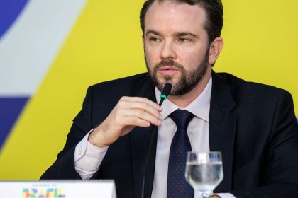 Proposta de subsídio ao diesel importado tem adesão de 25 estados