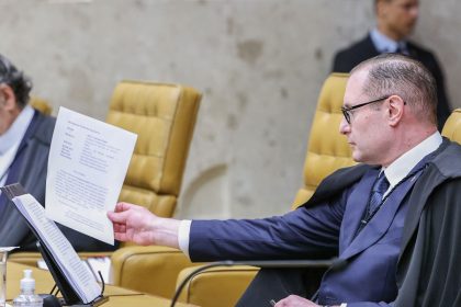 Zanin vota a favor de eleições diretas para governador do Rio