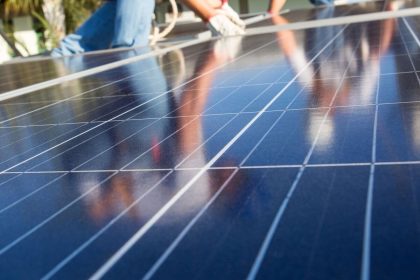 Energia solar supera R$ 300 bilhões em investimentos