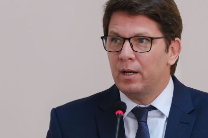 Mário Frias viajou para o exterior sem autorização da Câmara