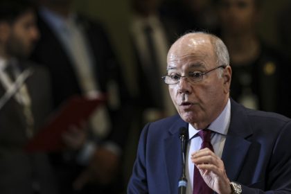 Argumentos dos EUA para impor tarifas “não são legítimos”, diz Vieira